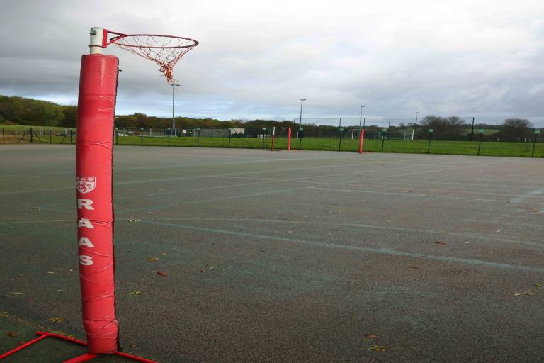 alpadia-gatton-park-camp-netball-courts